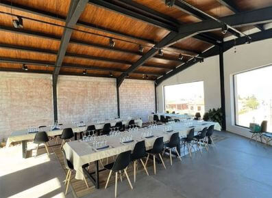 Sala de catas de bodega ecológica Vertijana